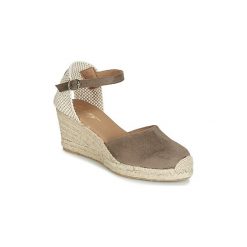 Sandały Betty London CASSIA. Szare sandały damskie Betty London, bez wzorów, bez obcasa, bez zapięcia. Za 181,30 zł.