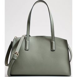 Torebka tote bag - Zielony. Zielone torebki klasyczne damskie Mohito, bez wzorów, bez dodatków. Za 119,99 zł.