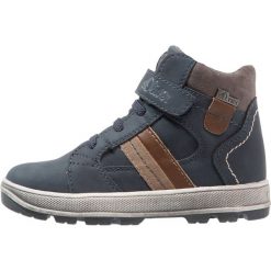 S.Oliver RED LABEL Tenisówki i Trampki wysokie navy. Niebieskie trampki dziewczęce marki s.Oliver RED LABEL, z tworzywa sztucznego. W wyprzedaży za 199,20 zł.