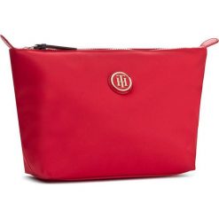 Kosmetyczka TOMMY HILFIGER - Poppy Washbag AW0AW04567 614. Czerwone kosmetyczki męskie marki TOMMY HILFIGER, z materiału. W wyprzedaży za 139,00 zł.