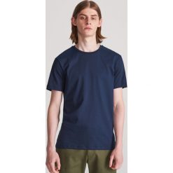 T-shirt z bawełny merceryzowanej - Granatowy. Niebieskie t-shirty męskie Reserved, xl, bez wzorów, z bawełny, bez kołnierzyka. Za 59,99 zł.