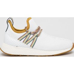 Pepe Jeans - Buty. Czarne buty sportowe damskie Pepe Jeans, bez wzorów, z jeansu, sportowe. W wyprzedaży za 229,90 zł.