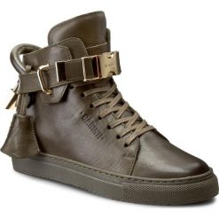 Sneakersy CARINII - B3770 I45-000-PSK-B67. Zielone półbuty damskie Carinii, bez wzorów, ze skóry, bez obcasa, na obcasie, bez zapięcia. W wyprzedaży za 219,00 zł.