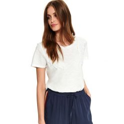 T-shirt damski z haftem. Białe t-shirty damskie Top Secret, z haftami, z dzianiny, klasyczne, z okrągłym kołnierzem. W wyprzedaży za 24,99 zł.