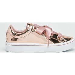 Skechers - Buty. Różowe buty sportowe damskie Skechers, bez wzorów, ze skóry, sportowe. W wyprzedaży za 139,90 zł.