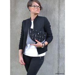 Filcowa torebka-kopertówka GeometricLetter. Kopertówki damskie Pakamera, bez wzorów, na ramię, bez dodatków. Za 110,00 zł.
