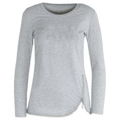 Szara Bluzka Shining Star. Szare bluzki asymetryczne Born2be, m, z napisami, retro, z okrągłym kołnierzem, z długim rękawem. Za 34,99 zł.