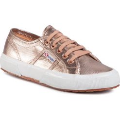 Tenisówki SUPERGA - Cotmetu 2750 S002HG0 Rose Gold Matt 959. Żółte półbuty damskie Superga, na co dzień, bez wzorów, z gumy, bez obcasa, bez zapięcia. W wyprzedaży za 219,00 zł.