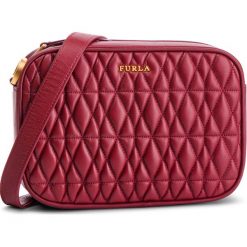 Torebka FURLA - Cometa 1000607 B BVG1 2Q0 Ciliega d. Czerwone torebki klasyczne damskie Furla, na imprezę, bez wzorów, ze skóry, bez dodatków. W wyprzedaży za 619,00 zł.