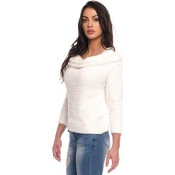 Sweter "Thea" w kolorze białym. Białe swetry damskie Scarlet Jones, m, bez wzorów, bez rękawów, bez kaptura. W wyprzedaży za 169,95 zł.
