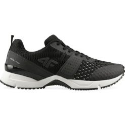 Buty do biegania damskie OBDS100 - czarny. Czarne buty sportowe damskie marki 4f, z nadrukiem, z gumy, do biegania. Za 299,99 zł.