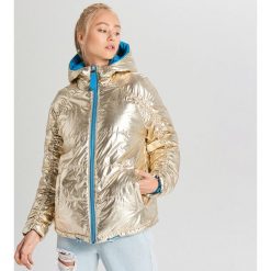 Dwustronna kurtka z kapturem - Żółty. Żółte kurtki damskie Cropp, s, bez wzorów, z kapturem. Za 229,99 zł.