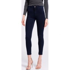 Only - Jeansy. Niebieskie jeansy damskie ONLY, z elastanu, z podwyższonym stanem. W wyprzedaży za 69,90 zł.