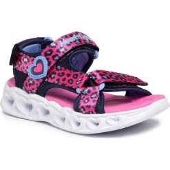 Sandały SKECHERS - Savvy Cat 302090L/HPBL Hot Pink/Blue. Różowe sandały dziewczęce Skechers, z tworzywa sztucznego, bez zapięcia. Za 199,00 zł.