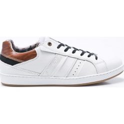 Bullboxer - Buty. Białe buty sportowe męskie marki Bullboxer, ze skóry, na sznurówki. W wyprzedaży za 229,90 zł.
