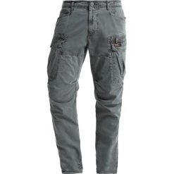 Bojówki męskie: Superdry CORE LITE PARACHUTE PANT Bojówki oilskin grey