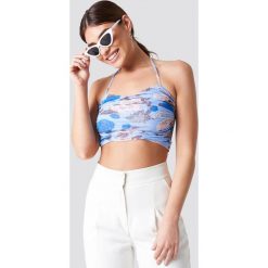 NA-KD Siateczkowy top wiązany na karku - Blue,Multicolor. Niebieskie topy damskie NA-KD, bez wzorów, bez kołnierzyka. W wyprzedaży za 32,38 zł.