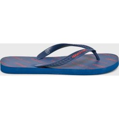 Versace Jeans - Japonki. Niebieskie kapcie męskie Versace Jeans, bez wzorów, z jeansu. W wyprzedaży za 99,90 zł.