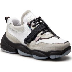 Sneakersy BRONX - 66236-CG BX 1574 White/Black. Białe półbuty damskie marki Bronx, bez wzorów, ze skóry, bez obcasa, na płaskiej podeszwie, bez zapięcia. W wyprzedaży za 379,00 zł.