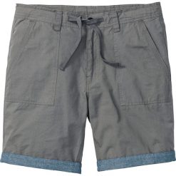 Długie szorty ze strukturalnego materiału Regular Fit bonprix dymny szary. Szare spodenki i szorty męskie bonprix, m, bez wzorów, długie. Za 79,99 zł.