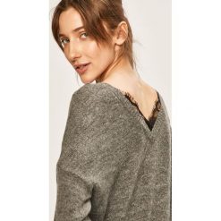 Vero Moda - Sweter. Szare swetry damskie Vero Moda, s, bez wzorów, z elastanu, bez rękawów, bez kaptura. W wyprzedaży za 79,90 zł.