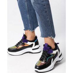 Czarne Sneakersy Rudbeckia. Czarne sneakersy damskie Born2be. Za 99,99 zł.