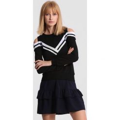 Bluzy damskie: Czarna Bluza Forever Young