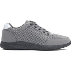 Szare Buty Sportowe Trot Off. Szare buty sportowe męskie Born2be, na lato, z materiału, na sznurówki. Za 99,99 zł.