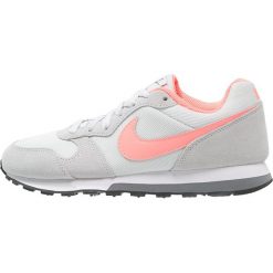 Trampki dziewczęce: Nike Sportswear MD RUNNER 2 Tenisówki i Trampki pure platinum/lava glow/cool grey/white/black