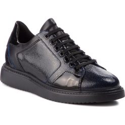 Półbuty GEOX - D Thymar E D844BE 0ZKBC C4340 Cobalt/Black. Czarne półbuty damskie Geox, na co dzień, bez wzorów, ze skóry ekologicznej, bez obcasa, na płaskiej podeszwie, bez zapięcia. W wyprzedaży za 349,00 zł.