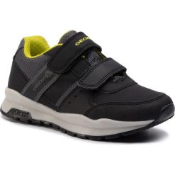 Sneakersy GEOX - J Coridan B. A J925DA 0CEFU C0802 S Black/Lime. Czarne trampki chłopięce Geox, bez wzorów, z zamszu, na rzepy. Za 219,00 zł.