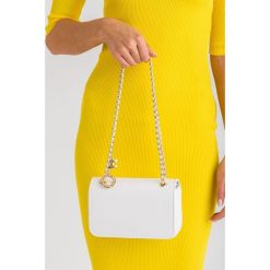 TOREBKA elisabetta franchi. Żółte torebki klasyczne damskie Elisabetta Franchi, w paski, ze skóry ekologicznej, na ramię, z haftem. Za 1129,00 zł.