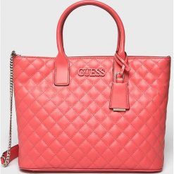 Guess Jeans - Torebka. Czarne torby damskie na zakupy Guess Jeans, w paski, z jeansu, na ramię, bez dodatków. Za 689,90 zł.