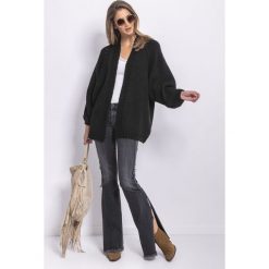 Kardigan oversize z wełną czarny. Czarne swetry damskie e-margeritka.pl, s, bez wzorów, z wełny, klasyczne, z długim rękawem, długie, bez kaptura. Za 139,99 zł.