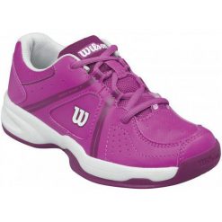 Wilson Buty Tenisowe Envy Jr Rose Violet/White/Boysenberry 39.0. Czerwone buty chłopięce sportowe marki Wilson, z gumy. W wyprzedaży za 159,00 zł.