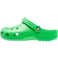 Crocs CLASSIC Sandały kąpielowe grass green. Zielone sandały męskie Crocs, z gumy. Za 149,00 zł.