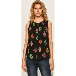 Desigual - Bluzka. Czarne bluzki damskie Desigual, s, bez wzorów, z wiskozy, z okrągłym kołnierzem, bez rękawów. W wyprzedaży za 159,90 zł.