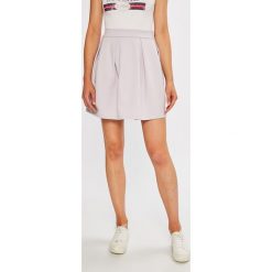 Fila - Spódnica. Spódniczki damskie Fila, na co dzień, s, bez wzorów, z elastanu, casualowe, z podwyższonym stanem, mini, rozkloszowane. W wyprzedaży za 99,90 zł.