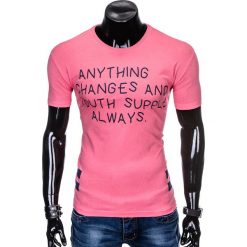 T-SHIRT MĘSKI Z NADRUKIEM S986 - RÓŻOWY. Różowe t-shirty męskie Ombre Clothing, s, z nadrukiem, bez kołnierzyka. Za 19,99 zł.