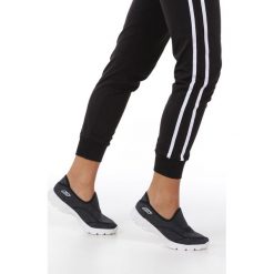 Czarne Buty Sportowe Casu A-7. Czarne buty sportowe damskie Casu, sportowe. Za 29,99 zł.