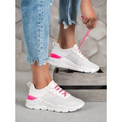 KLASYCZNE OBUWIE SPORTOWE. Buty sportowe damskie KYLIE, bez wzorów, klasyczne. Za 120,90 zł.
