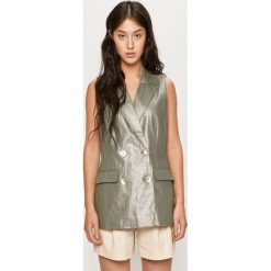 Vero Moda - Kamizelka. Kamizelki damskie Vero Moda, bez wzorów, z bawełny. W wyprzedaży za 189,90 zł.