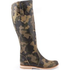 Kozaki - skóra naturalna - model 127 - kolor moro. Szare kozaki damskie Zapato, na co dzień, na lato, z jeansu, klasyczne, z okrągłym noskiem, przed kolano, bez obcasa, na płaskiej podeszwie, na zamek. W wyprzedaży za 366,75 zł.