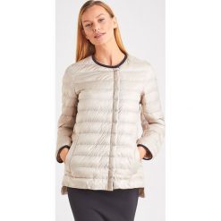 Puchowa KURTKA CURVONE Weekend Max Mara. Kurtki damskie Weekend Max Mara, bez wzorów, z puchu, bez kaptura. W wyprzedaży za 1112,30 zł.