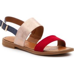 Sandały LASOCKI - FOXI-05 Red. Czerwone klapki damskie Lasocki, bez wzorów, ze skóry, bez obcasa, na obcasie. Za 139,99 zł.