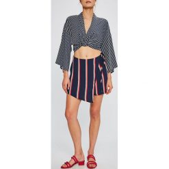 Answear - Szorty Stripes Vibes. Niebieskie szorty damskie ANSWEAR, s, bez wzorów, z wiskozy, casualowe. W wyprzedaży za 49,90 zł.