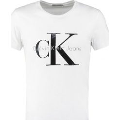 Calvin Klein Jeans Tshirt z nadrukiem bright white. Białe koszulki polo męskie Calvin Klein Jeans, xxl, z nadrukiem, z bawełny. W wyprzedaży za 175,20 zł.