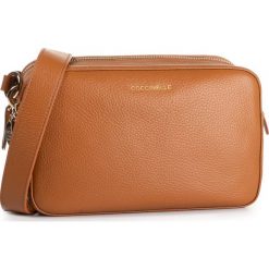 Torebka COCCINELLE - ES5 Alpha E1 ES5 15 02 01 Caramel W03. Pomarańczowe listonoszki damskie Coccinelle, bez wzorów, ze skóry, bez dodatków. Za 1049,00 zł.