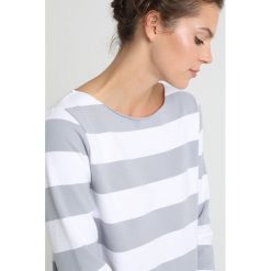 Bluzy rozpinane damskie: Juvia STRIPE Bluza white/smokey blue