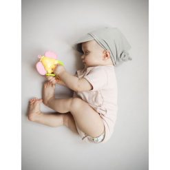 Chustka z daszkiem BAMBOO GRAY uniwersalny. Szare czapeczki niemowlęce marki NANAF ORGANIC, bez wzorów. Za 29,99 zł.